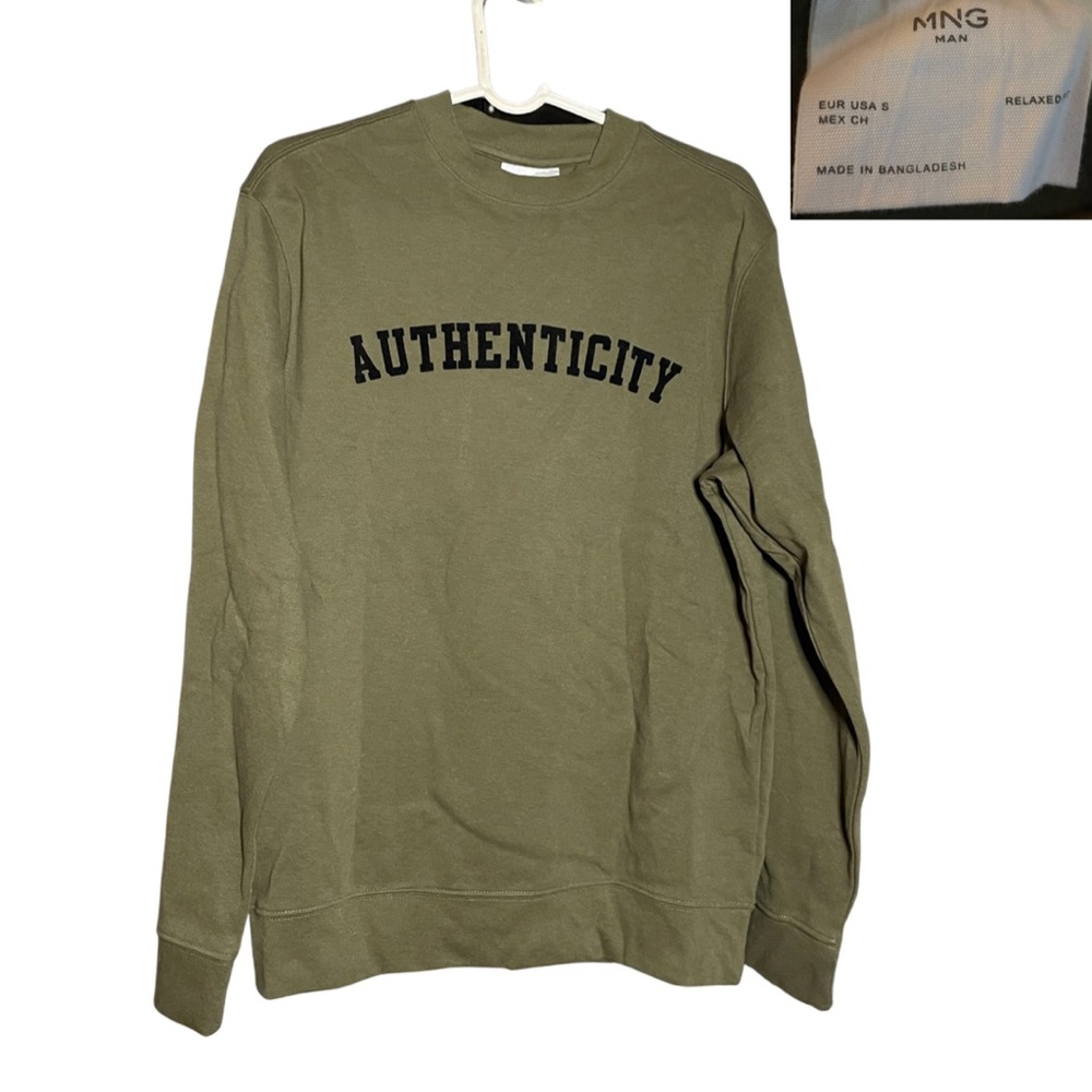 Green Large Sweater with Authenticity on the front in Large